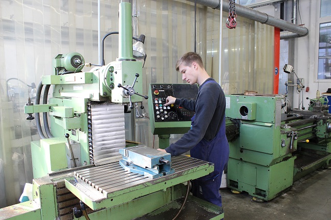 Ausbildung zum Industriemechaniker Emder Werft