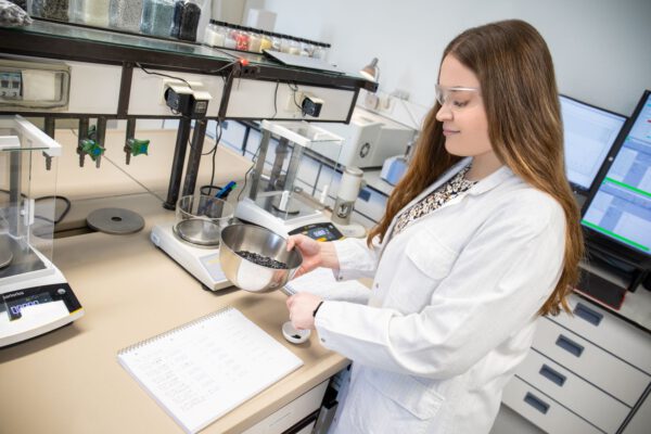 Svea wird Industriekauffrau in Großefehn